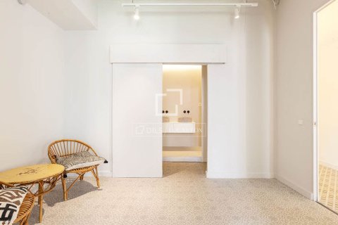 Apartamento de 3 dormitorios en venta en Barcelona, Cataluña, Spain № 4259 - foto 10