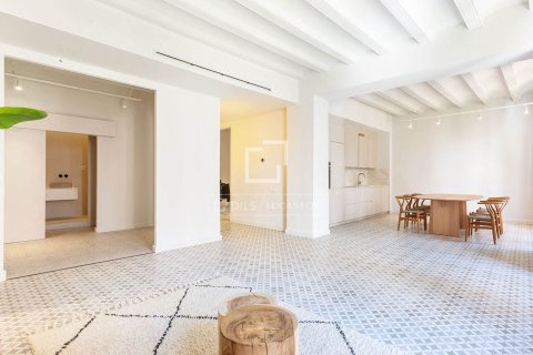 Apartamento de 3 dormitorios en venta en Barcelona, Cataluña, Spain № 4259 - foto 9