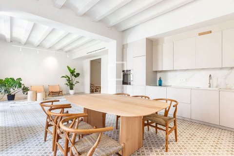 Apartamento de 3 dormitorios en venta en Barcelona, Cataluña, Spain № 4259 - foto 3