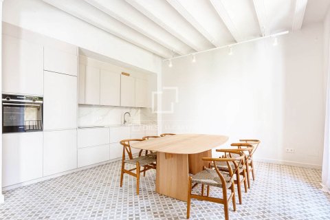 Apartamento de 3 dormitorios en venta en Barcelona, Cataluña, Spain № 4259 - foto 7