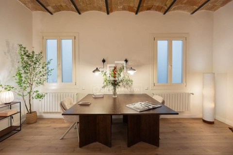 Apartamento de 4 dormitorios en venta en Barcelona, Cataluña, Spain № 4261 - foto 9