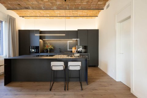 Apartamento de 4 dormitorios en venta en Barcelona, Cataluña, Spain № 4261 - foto 6