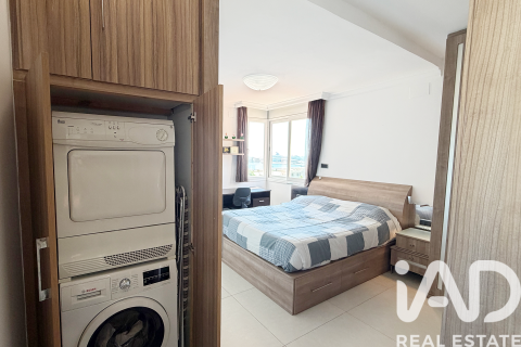 Ático de 2 dormitorios en venta en Barcelona, Cataluña, Spain № 7343 - foto 8