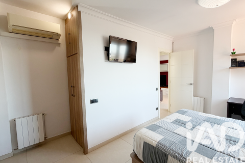 Ático de 2 dormitorios en venta en Barcelona, Cataluña, Spain № 7343 - foto 9