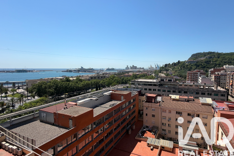 Ático de 2 dormitorios en venta en Barcelona, Cataluña, Spain № 7343 - foto 20