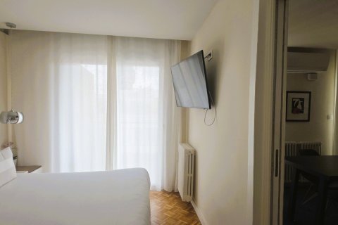 Купить квартиру в Барселона, Испания с 3 спальни, 131м², № 7345 - фото 7