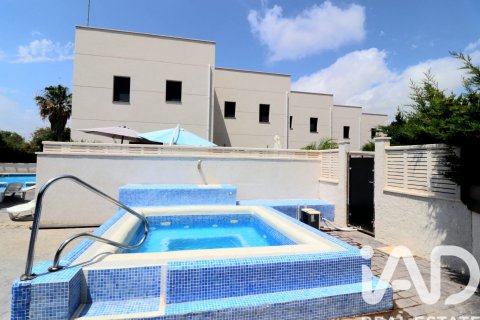 667 sq.m. commercial property for sale in Mont-roig del Camp, Tarragona, Catalonia, Spain № 7344 - photo 24