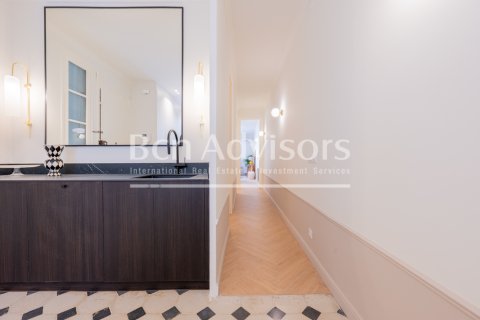 Купить квартиру в Барселона, Испания с 2 спальни, 84м², № 2889 - фото 21