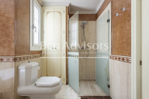 Купить квартиру в Барселона, Испания с 2 спальни, 110м², № 2888 - фото 26