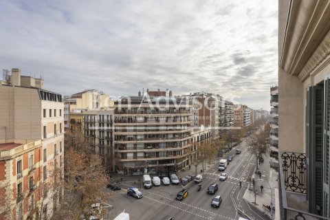 Купить квартиру в Барселона, Испания с 2 спальни, 110м², № 2888 - фото 7