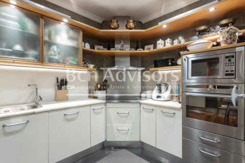 Купить квартиру в Барселона, Испания с 2 спальни, 110м², № 2888 - фото 13