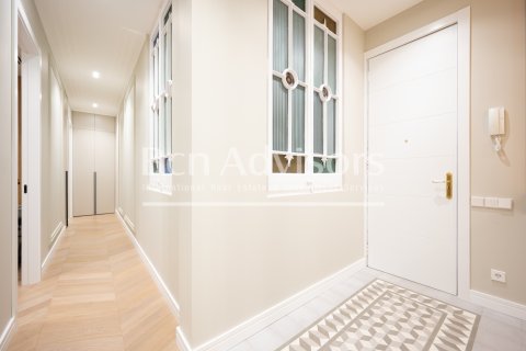 Купить квартиру в Барселона, Испания с 3 спальни, 130м², № 2885 - фото 19