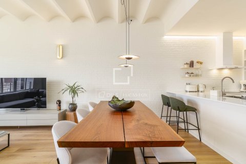 Apartamento de 3 dormitorios en venta en Barcelona, Cataluña, Spain № 6816 - foto 10