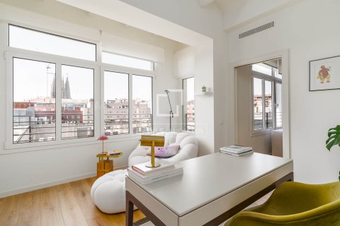Apartamento de 3 dormitorios en venta en Barcelona, Cataluña, Spain № 6816 - foto 15