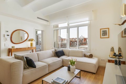 Apartamento de 3 dormitorios en venta en Barcelona, Cataluña, Spain № 6816 - foto 5