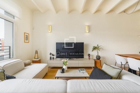 Apartamento de 3 dormitorios en venta en Barcelona, Cataluña, Spain № 6816 - foto 6