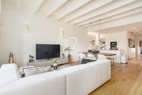 Apartamento de 3 dormitorios en venta en Barcelona, Cataluña, Spain № 6816 - foto 12