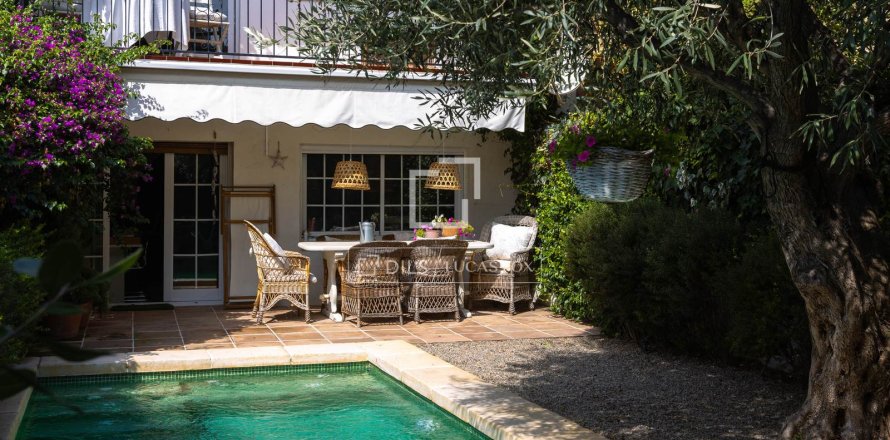 Villa de 3 dormitorios en venta en Vilassar de Dalt, Barcelona, Cataluña, Spain № 6812