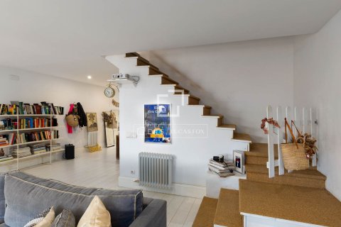 Villa de 3 dormitorios en venta en Vilassar de Dalt, Barcelona, Cataluña, Spain № 6812 - foto 11
