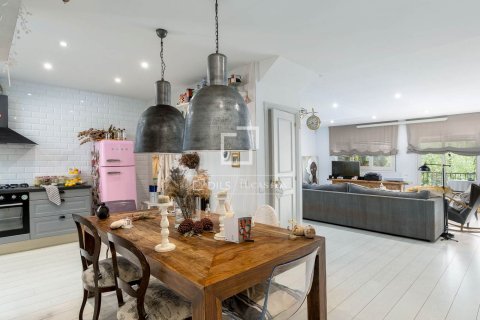 Villa de 3 dormitorios en venta en Vilassar de Dalt, Barcelona, Cataluña, Spain № 6812 - foto 9