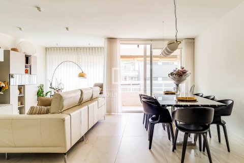 4 bedrooms apartment for sale in Barcelona, Catalonia, Spain № 6813 - photo 2