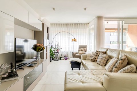 4 bedrooms apartment for sale in Barcelona, Catalonia, Spain № 6813 - photo 3