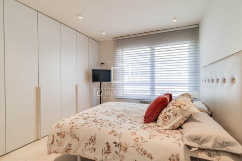 4 bedrooms apartment for sale in Barcelona, Catalonia, Spain № 6813 - photo 17