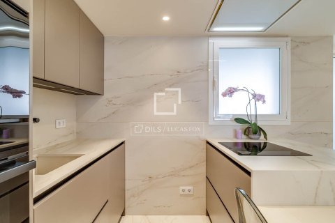4 bedrooms apartment for sale in Barcelona, Catalonia, Spain № 6813 - photo 14