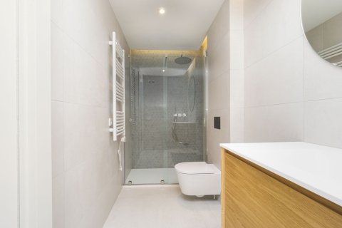 2 chambres apartment à vendre à Barcelona, Catalonia, Spain № 3605 - photo 9