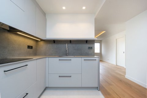 2 chambres apartment à vendre à Barcelona, Catalonia, Spain № 3605 - photo 6