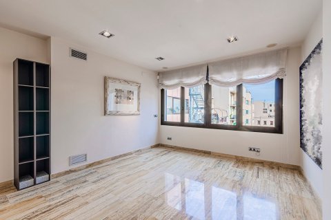3 bedrooms apartment for sale in Barcelona, Catalonia, Spain № 6231 - photo 17