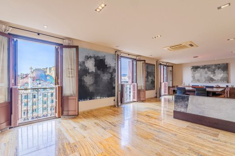 3 bedrooms apartment for sale in Barcelona, Catalonia, Spain № 6231 - photo 2