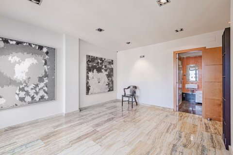 3 bedrooms apartment for sale in Barcelona, Catalonia, Spain № 6231 - photo 20
