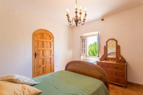 Сasa de 6 dormitorios en venta en Dosrius, Barcelona, Cataluña, Spain № 1479 - foto 28