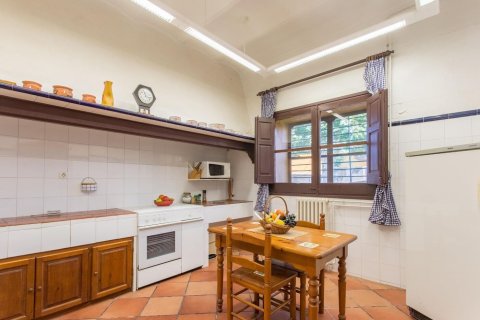 Сasa de 6 dormitorios en venta en Dosrius, Barcelona, Cataluña, Spain № 1479 - foto 17