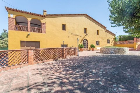 Сasa de 6 dormitorios en venta en Dosrius, Barcelona, Cataluña, Spain № 1479 - foto 3
