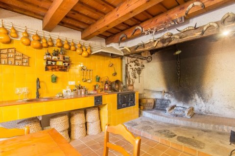 Сasa de 6 dormitorios en venta en Dosrius, Barcelona, Cataluña, Spain № 1479 - foto 20