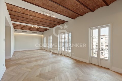 3 bedrooms penthouse for sale in Barcelona, Catalonia, Spain № 5763 - photo 2