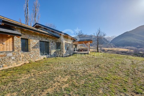 Купить дом в Каталония, Испания с 3 спальни, 260м², № 5767 - фото 4