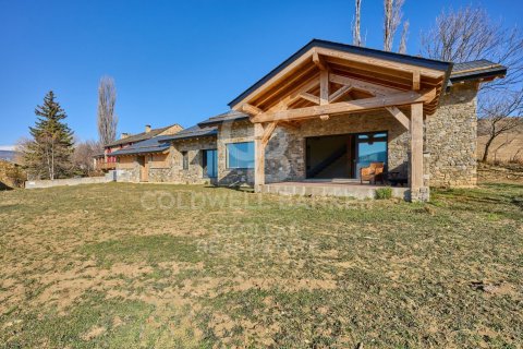 Купить дом в Каталония, Испания с 3 спальни, 260м², № 5767 - фото 3