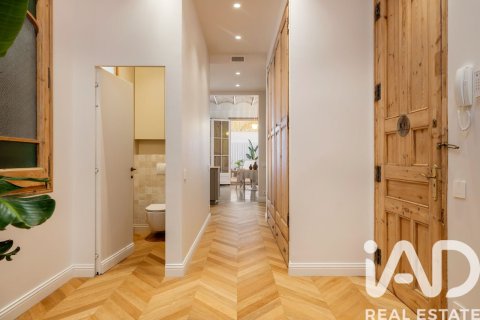 Купить квартиру в Барселона, Испания с 3 спальни, 157м², № 4763 - фото 4