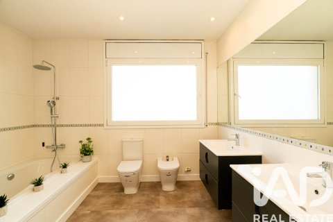 6 bedrooms house for sale in Sant Cugat Del Valles, Barcelona, Catalonia, Spain № 4761 - photo 26