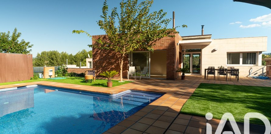 6 bedrooms house for sale in Sant Cugat Del Valles, Barcelona, Catalonia, Spain № 4761