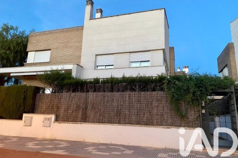 4 bedrooms house for sale in Cambrils, Tarragona, Catalonia, Spain № 4759 - photo 2