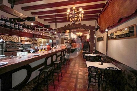 190 sq.m. commercial property for sale in Ciutat Vella, Barcelona, Catalonia, Spain № 4551 - photo 3