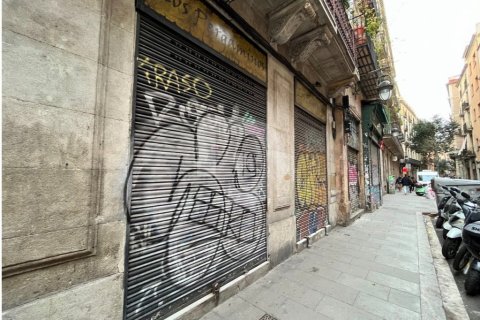 190 sq.m. commercial property for sale in Ciutat Vella, Barcelona, Catalonia, Spain № 4551 - photo 9