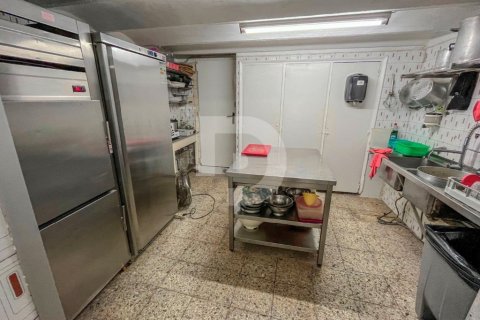 190 sq.m. commercial property for sale in Ciutat Vella, Barcelona, Catalonia, Spain № 4551 - photo 8