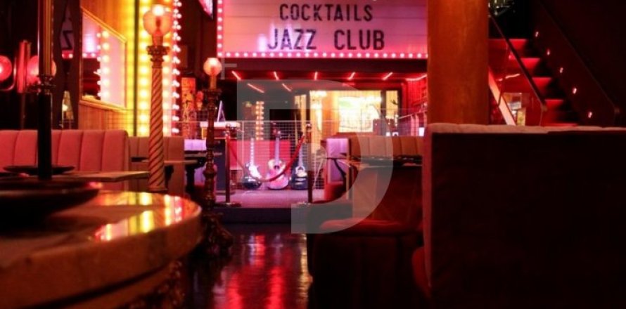 423 sq.m. commercial property for sale in Ciutat Vella, Barcelona, Catalonia, Spain № 4552