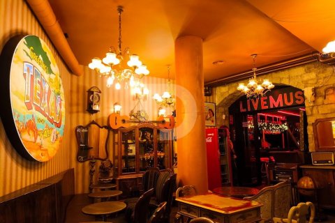 423 sq.m. commercial property for sale in Ciutat Vella, Barcelona, Catalonia, Spain № 4552 - photo 2