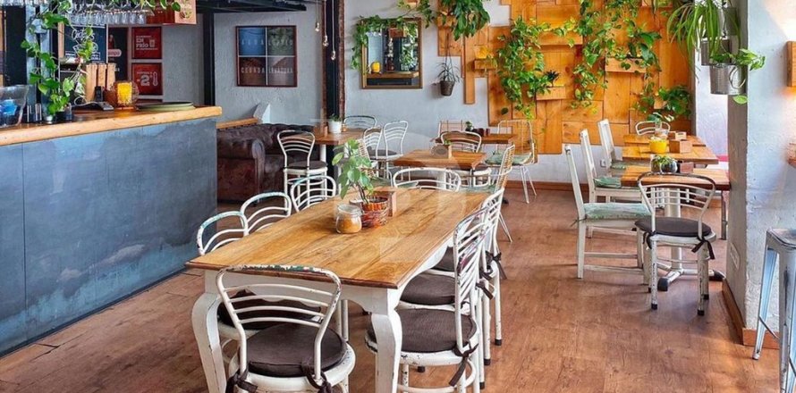 304 sq.m. commercial property for sale in Ciutat Vella, Barcelona, Catalonia, Spain № 4556